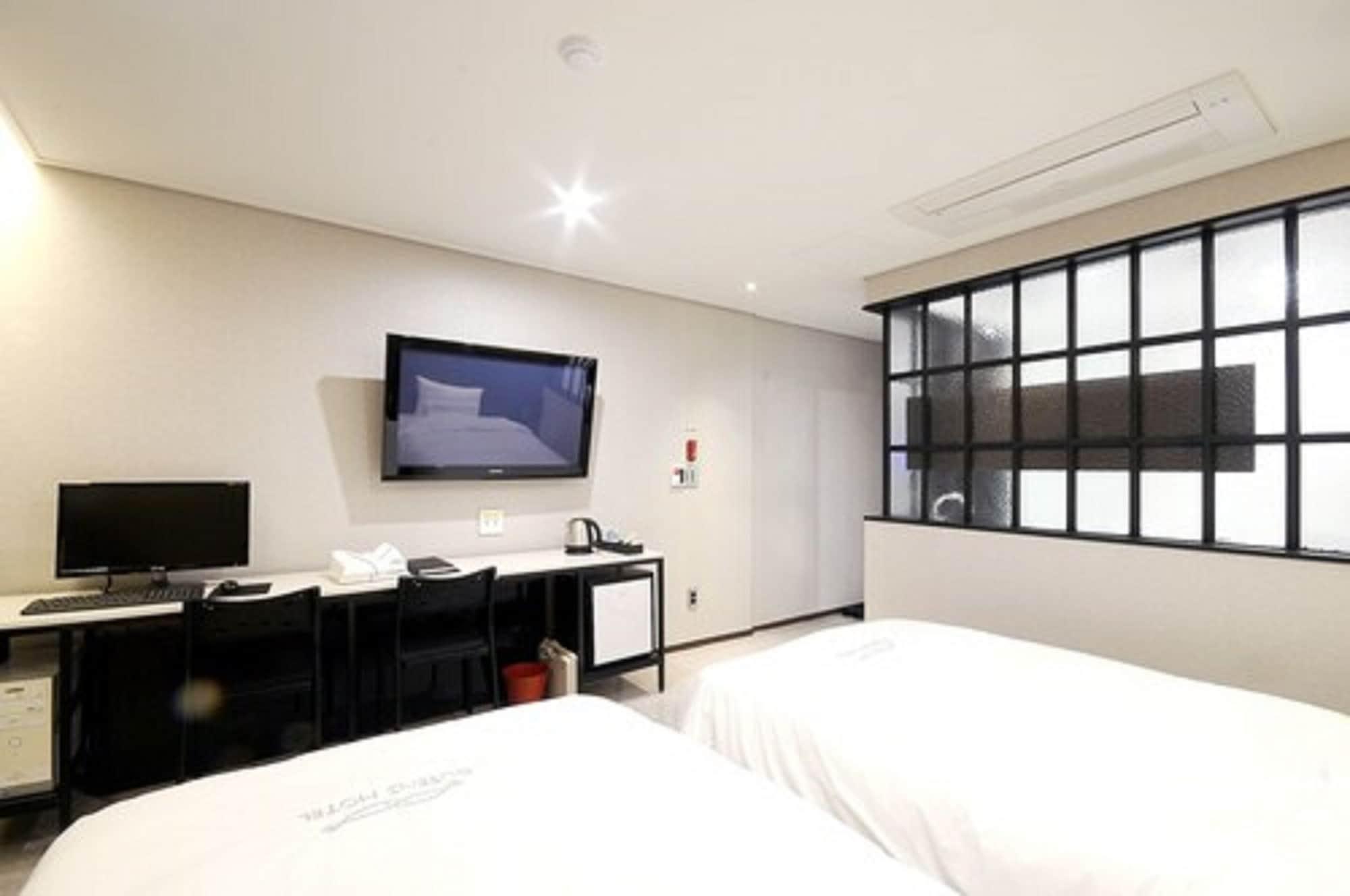 Queens Hotel Seomyeon Busan Buitenkant foto