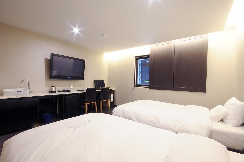 Queens Hotel Seomyeon Busan Buitenkant foto