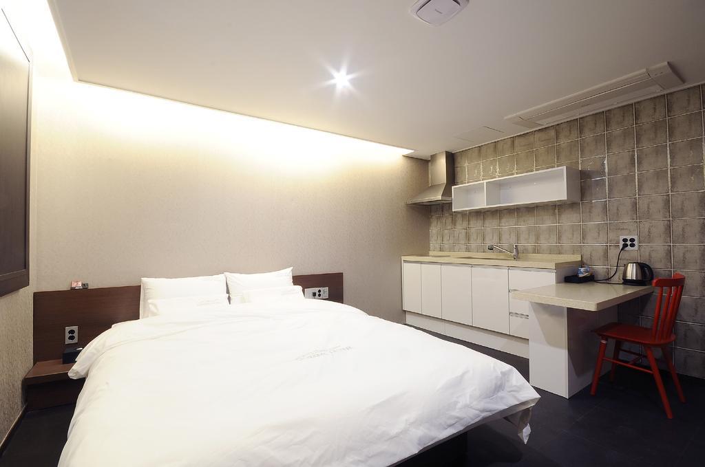 Queens Hotel Seomyeon Busan Buitenkant foto